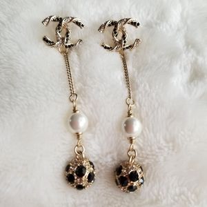 Chanel Dangle earrings